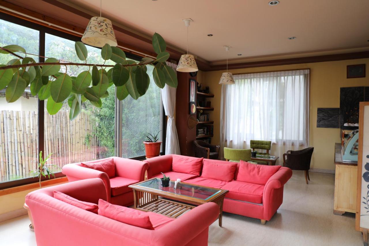 Bhutan Suites 팀부 외부 사진